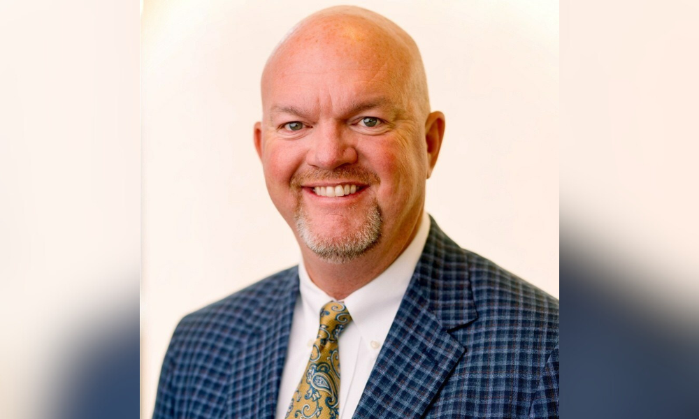 Farmers Insurance invites corporate insurance president