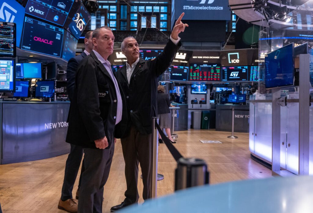 S&P 500 tries to rebound with big tech profits in sight