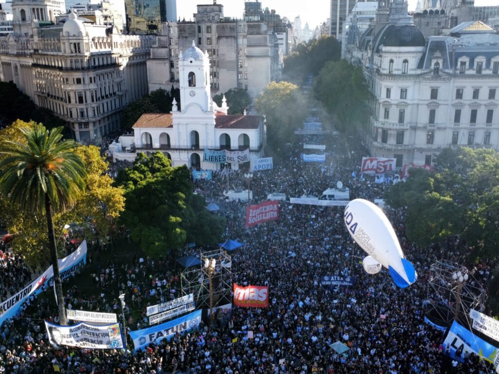 Massive protests in Argentina condemn Millay’s education cuts | Politics News