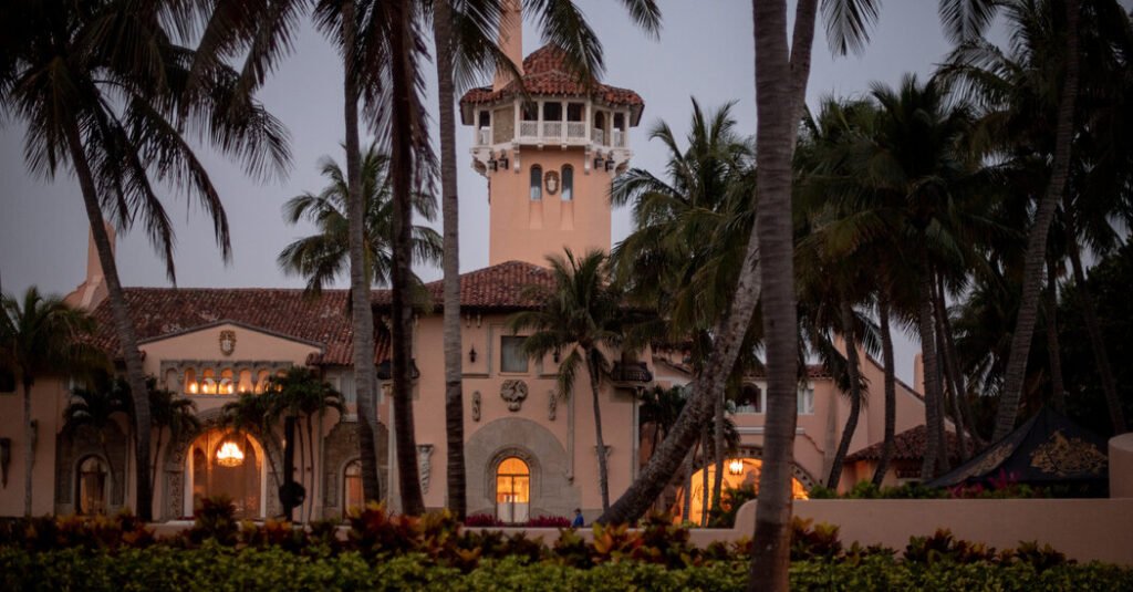 President Trump was warned to return records to archives, unsealed documents reveal