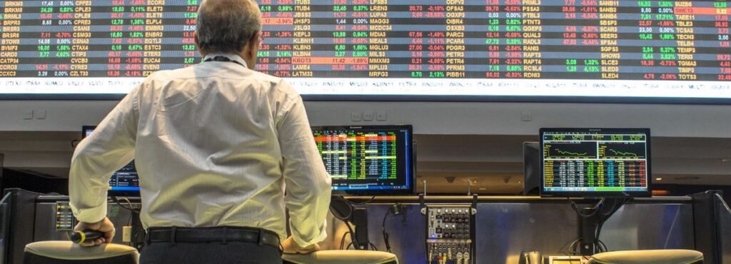 Multiple insiders have invested in DelphX Capital Markets and report positive news