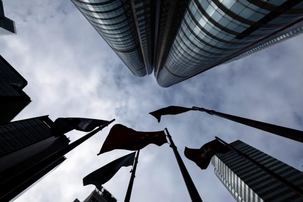 Asian traders are waiting for important data.US Futures Rising: Market Wrap