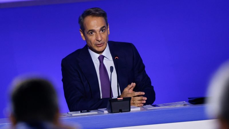 Athens focuses on global pharmaceutical investment, defends protection of patent ecosystem – Euractiv