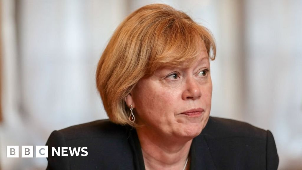 Labor says hereditary peerages are difficult to justify