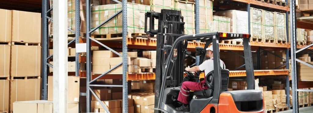 Capital investment in Fastenal (NASDAQ:FAST) signals a promising future