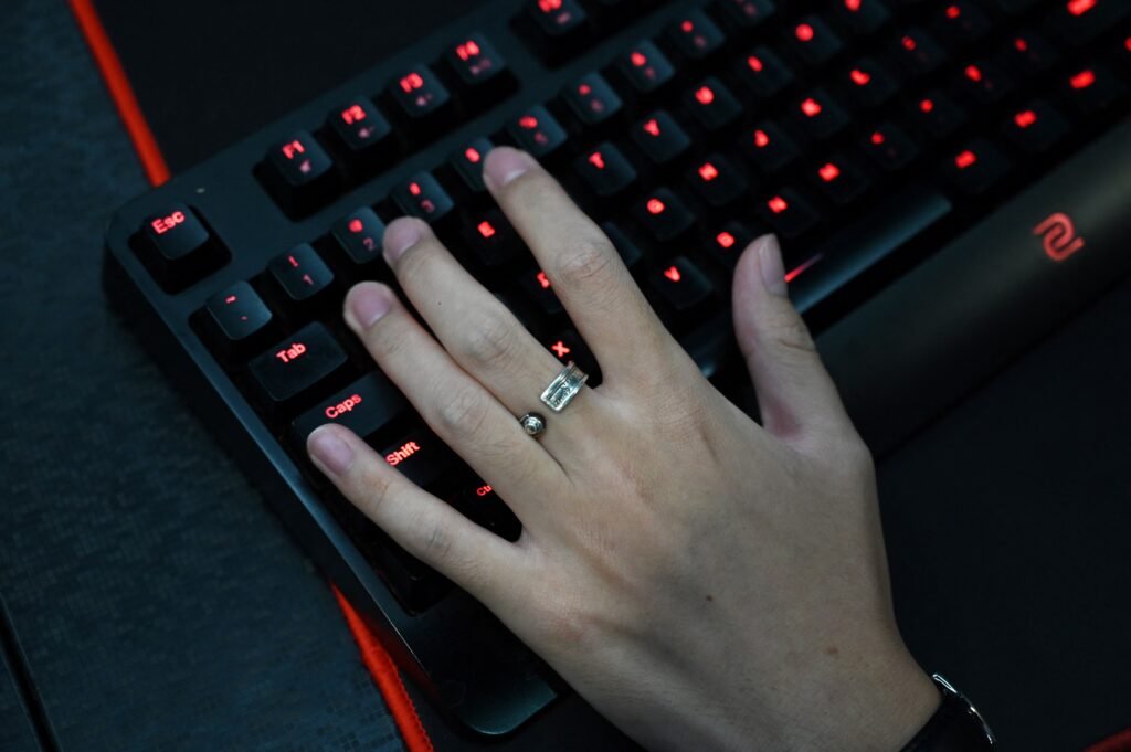 Investigation identifies tech entrepreneur behind pro-Israel hate network: report