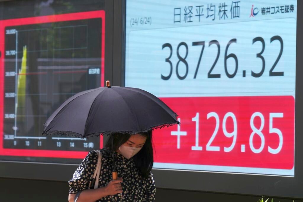 Asian stocks fall as Wall Street ends another strong week
