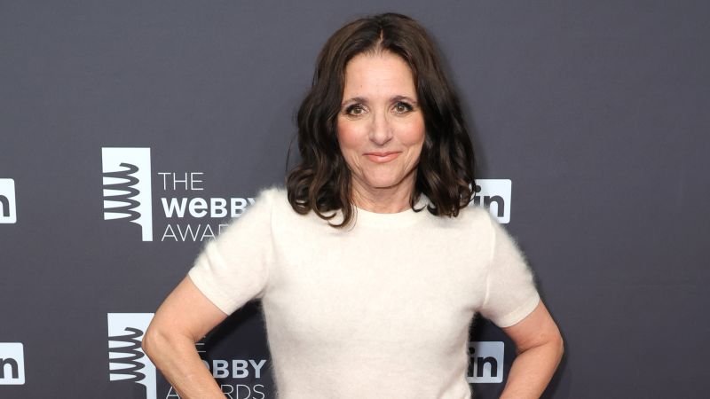 Julia Louis-Dreyfus also has an opinion on political correctness in comedy: “It’s good to be cautious.”