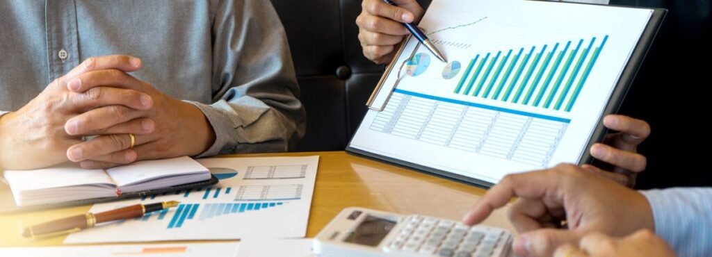 36% of Intuitive Investments Group Ltd ( LON:IIG ) shares are owned by insiders, but retail investors control 47%.