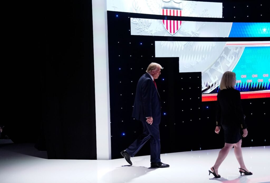 12-Hour Flag for Republicans and Trump