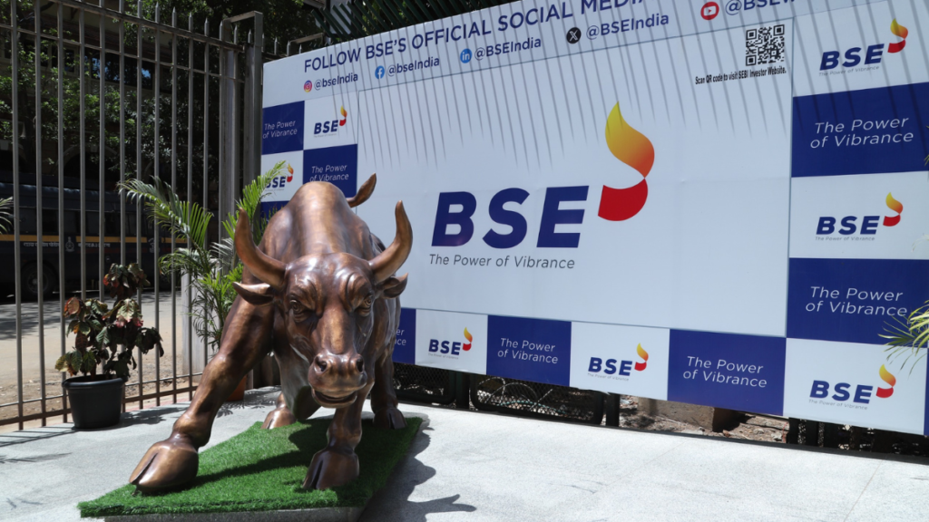 Stock Market Live: Markets at all-time highs! Nifty nears 23,700, Sensex at 78,000. Bank Nifty rises over 900 points, trading above 52,600 – Market News