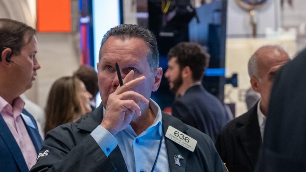 S&P 500, Nasdaq rise at open