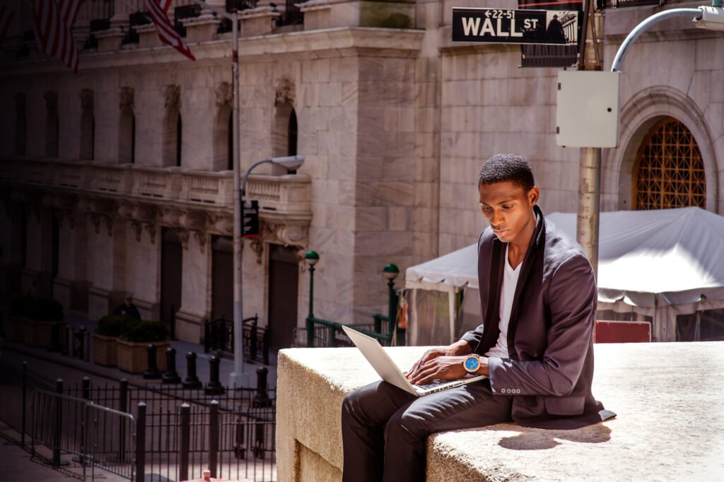 2 Unstoppable Dividend Stocks to Buy If the Stock Market Crashes