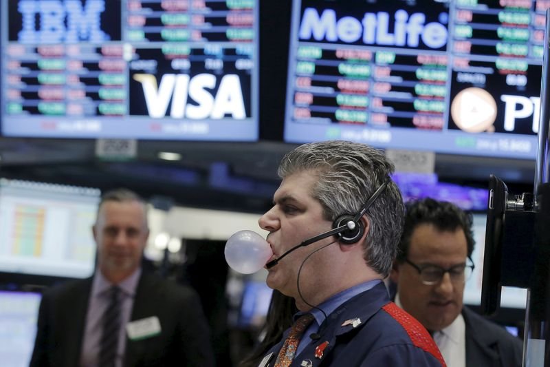 S&P 500 Closes at All-Time High as Jobs Report Spurs Fed Rate Cut Speculation By Investing.com